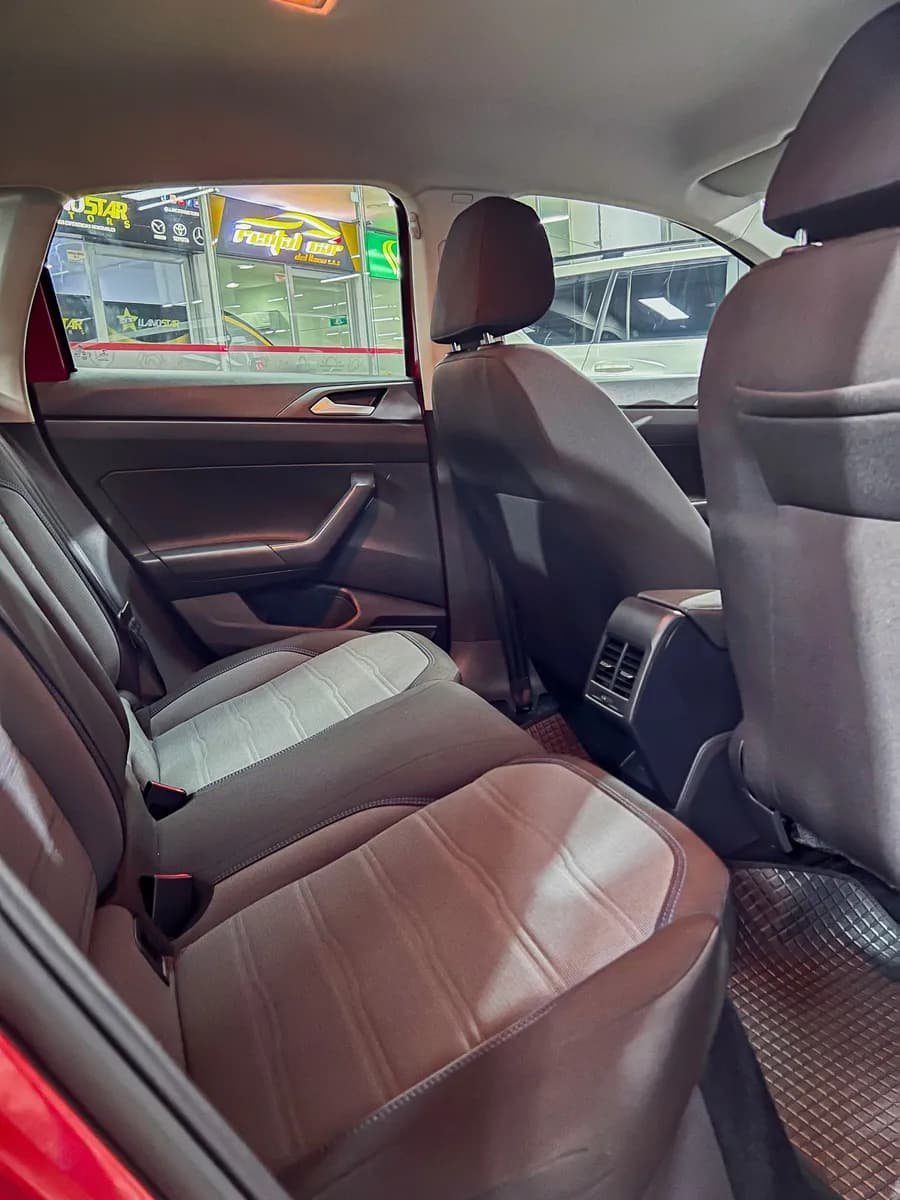 Volkswagen Nivus 1.0 Confortline AT 2022 Rojo