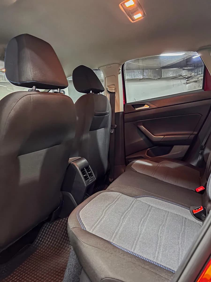 Volkswagen Nivus 1.0 Confortline AT 2022 Rojo