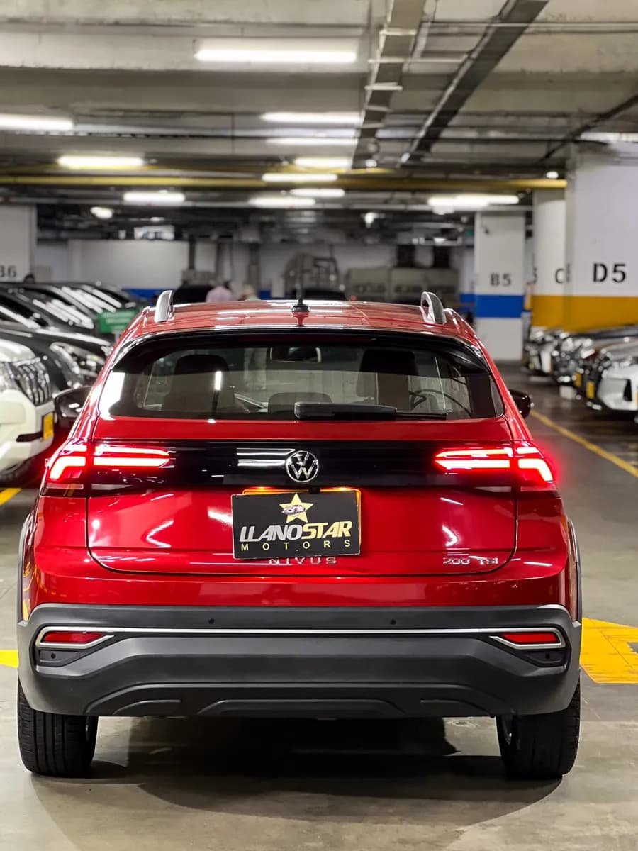 Volkswagen Nivus 1.0 Confortline AT 2022 Rojo