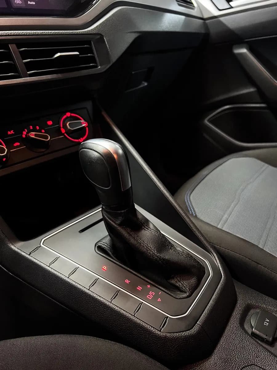 Volkswagen Nivus 1.0 Confortline AT 2022 Rojo