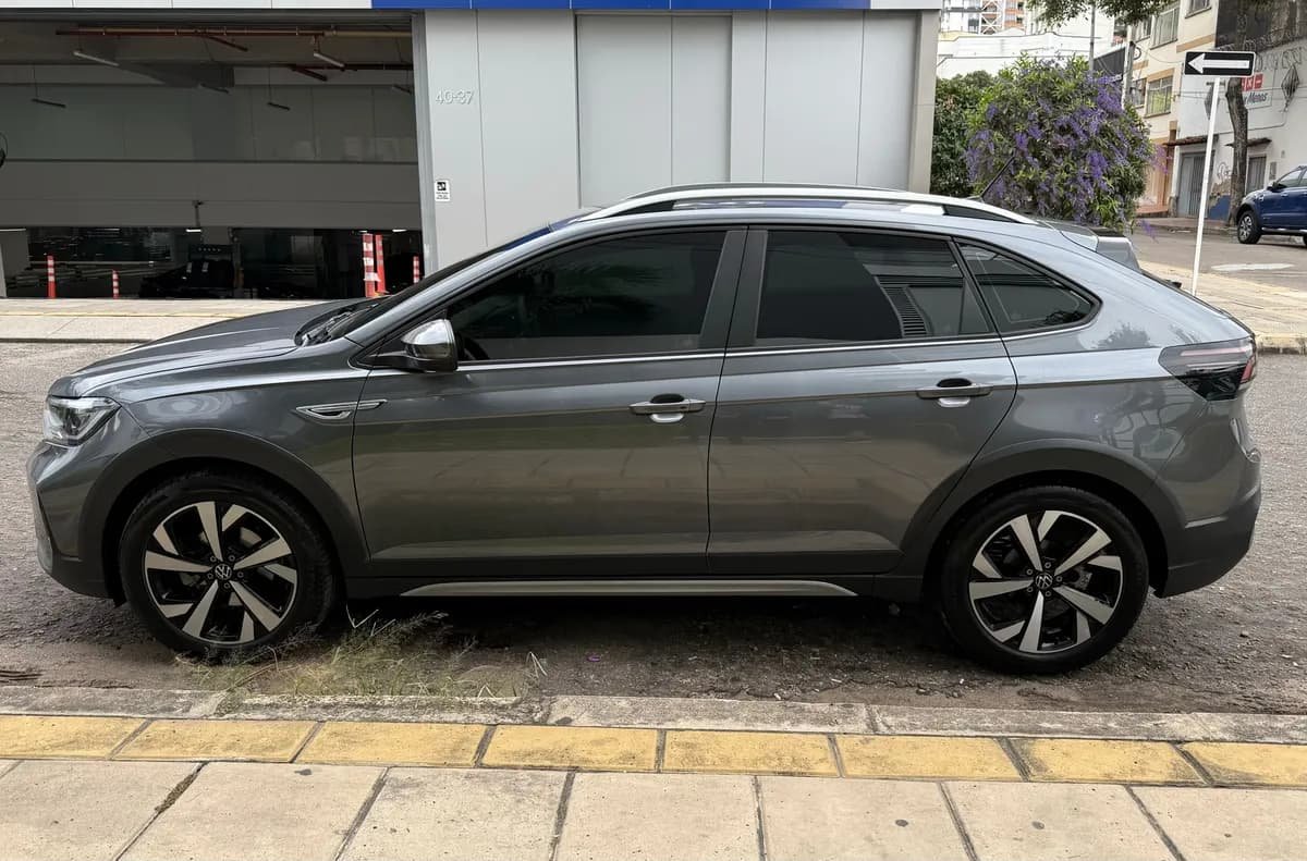 Volkswagen Nivus 1.0 Highline At 2024 Gris