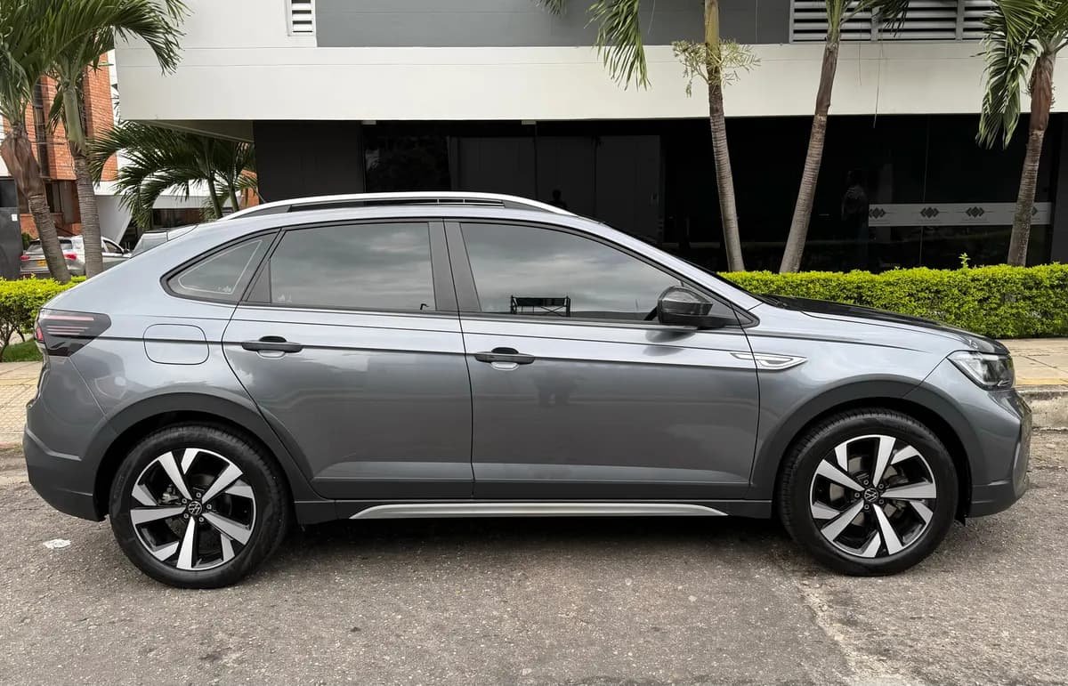 Volkswagen Nivus 1.0 Highline At 2024 Gris