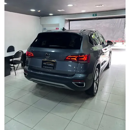 Volkswagen Taos 2024 Gris Medellín