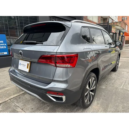 Volkswagen Taos 2024 Gris Bogotá