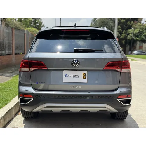 Volkswagen Taos 2024 Gris Bogotá
