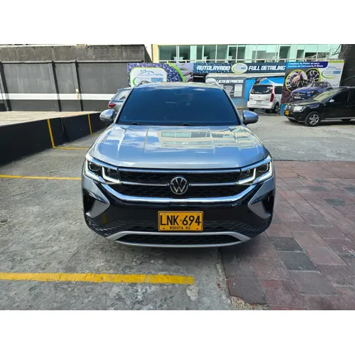 Volkswagen Taos 2022 Plateado Bogotá