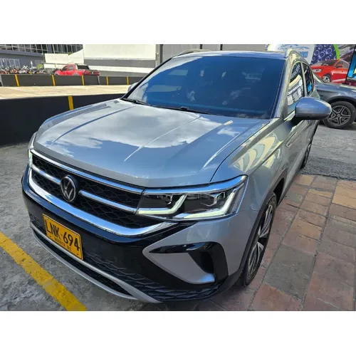 Volkswagen Taos 2022 Plateado Bogotá