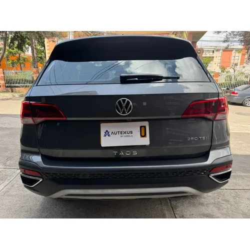 Volkswagen Taos 2022 Gris Bogotá