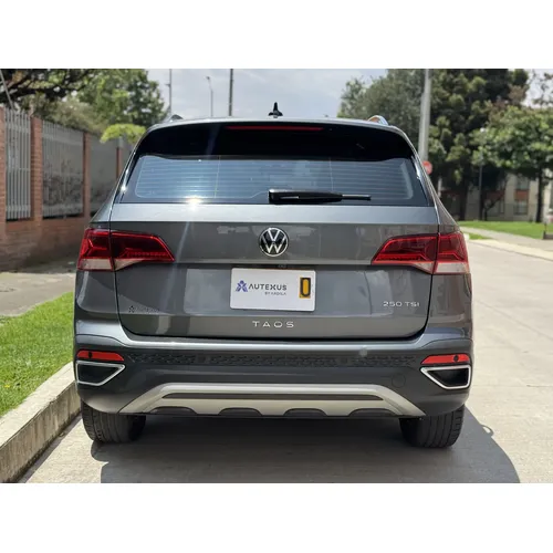 Volkswagen Taos 2022 Gris Bogotá