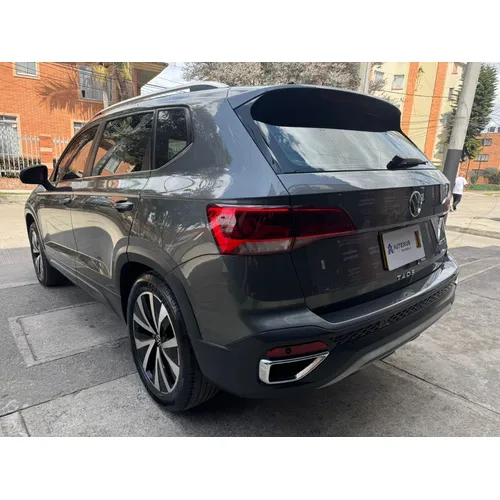 Volkswagen Taos 2022 Gris Bogotá
