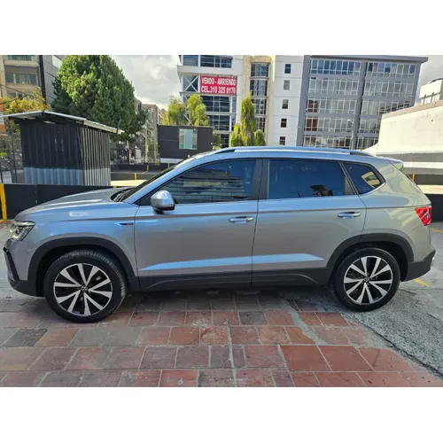 Volkswagen Taos 2022 Plateado Bogotá