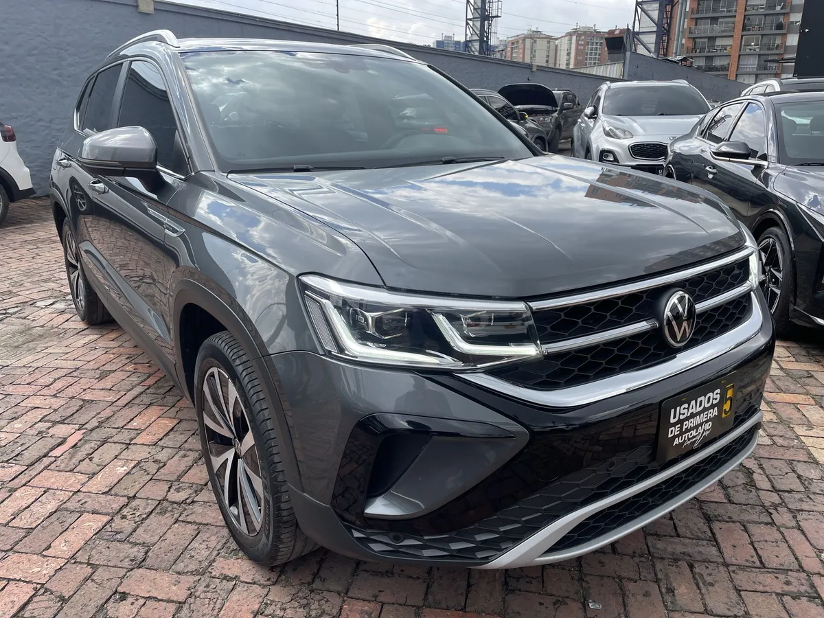 Volkswagen Taos 2022 Gris Bogotá
