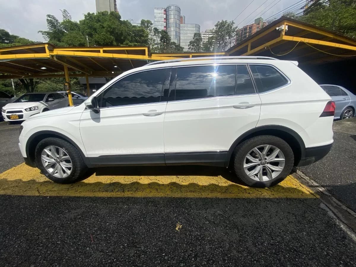 Volkswagen Tiguan 1.4 Allspace Comfortline 2020