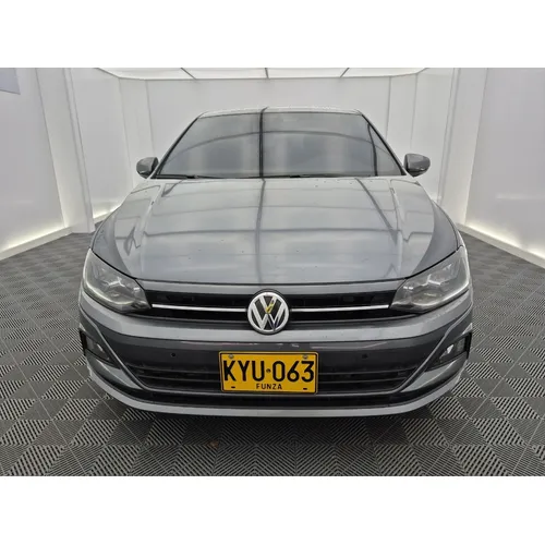 Volkswagen Virtus 2022 Gris Bogotá