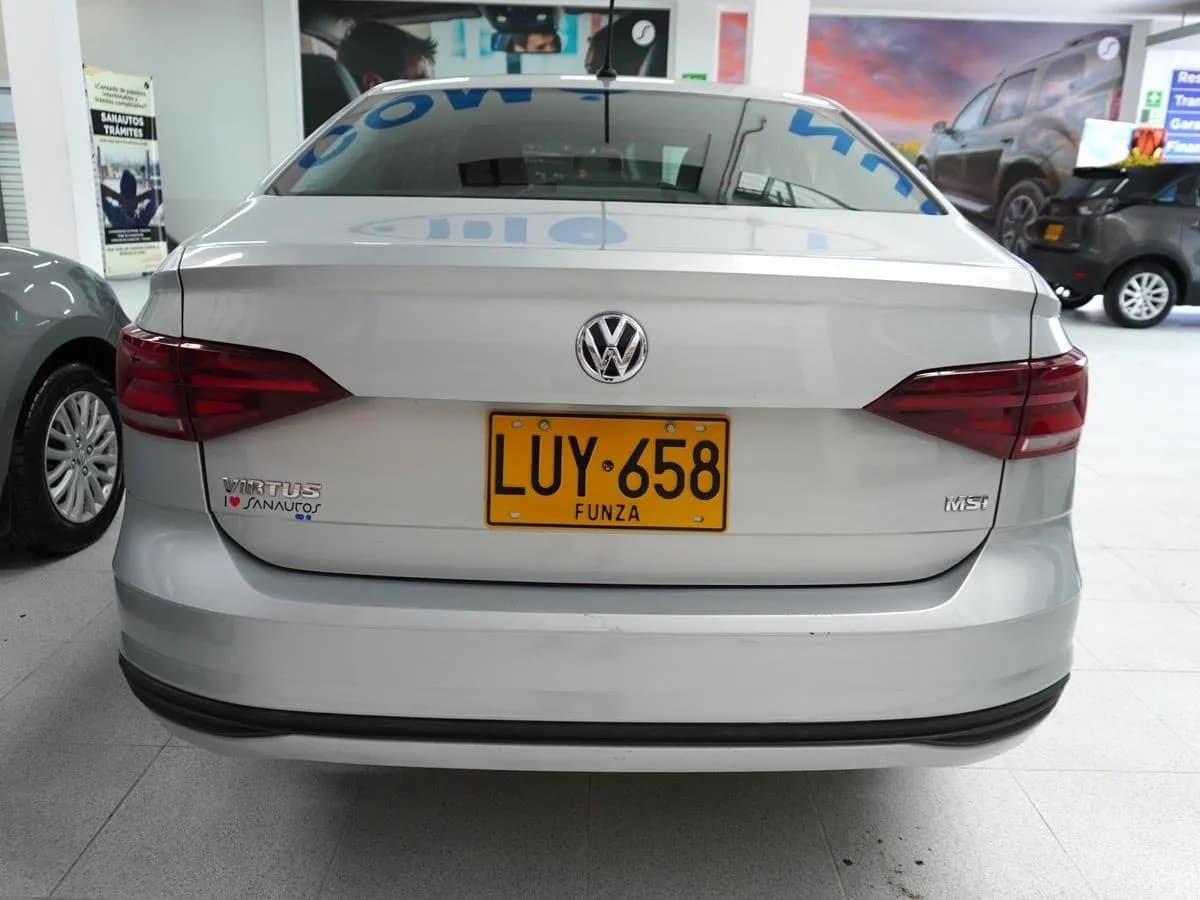 Volkswagen Virtus Trendline 2023 Plateado
