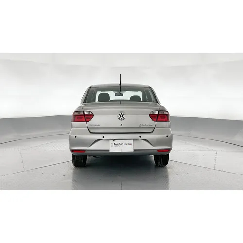 Volkswagen Voyage 2018 Plateado Bogotá