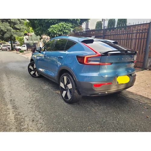 Volvo C40 2024 Azul Medellín