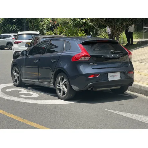 Volvo V40 2018 Azul Medellín