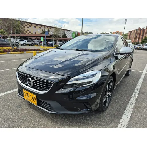 Volvo V40 2019 Negro Bogotá