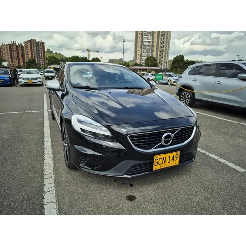 Volvo V40 2019 Negro Bogotá