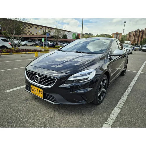 Volvo V40 2019 Negro Bogotá