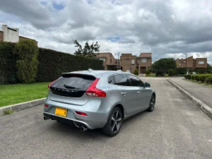 Volvo V40 2019 Plateado Cota