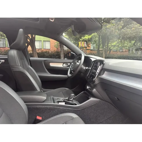 Volvo XC40 2020 Negro Bogotá