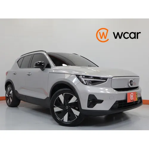 Volvo XC 40 2024 Plateado Bogotá