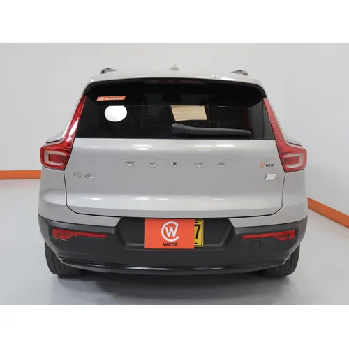 Volvo XC 40 2024 Plateado Bogotá