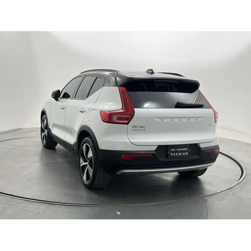 Volvo XC40 2022 Blanco Bogotá