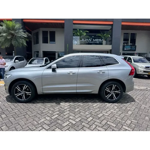 Volvo XC60 2019 Gris Medellín