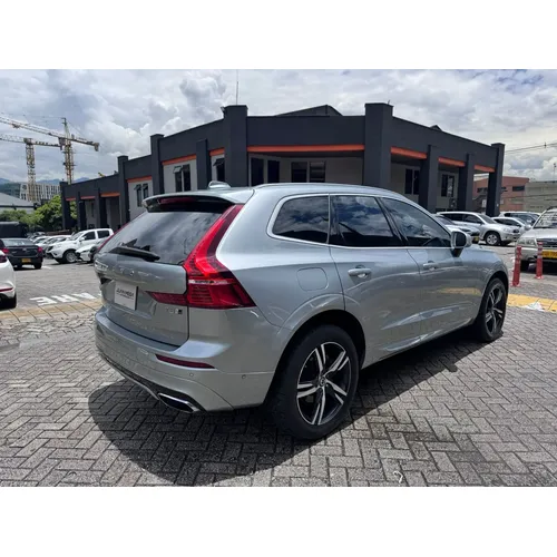 Volvo XC60 2019 Gris Medellín