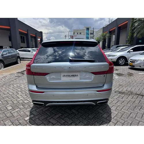 Volvo XC60 2019 Gris Medellín