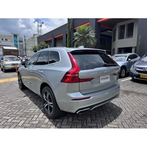 Volvo XC60 2019 Gris Medellín