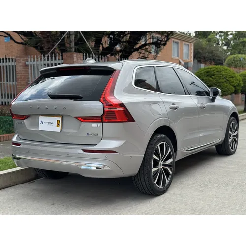 Volvo XC60 2023 Plateado Bogotá