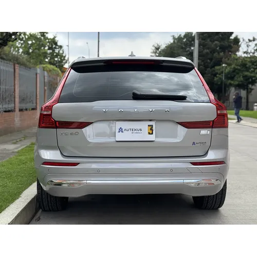Volvo XC60 2023 Plateado Bogotá