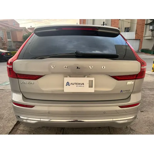 Volvo XC60 2023 Plateado Bogotá