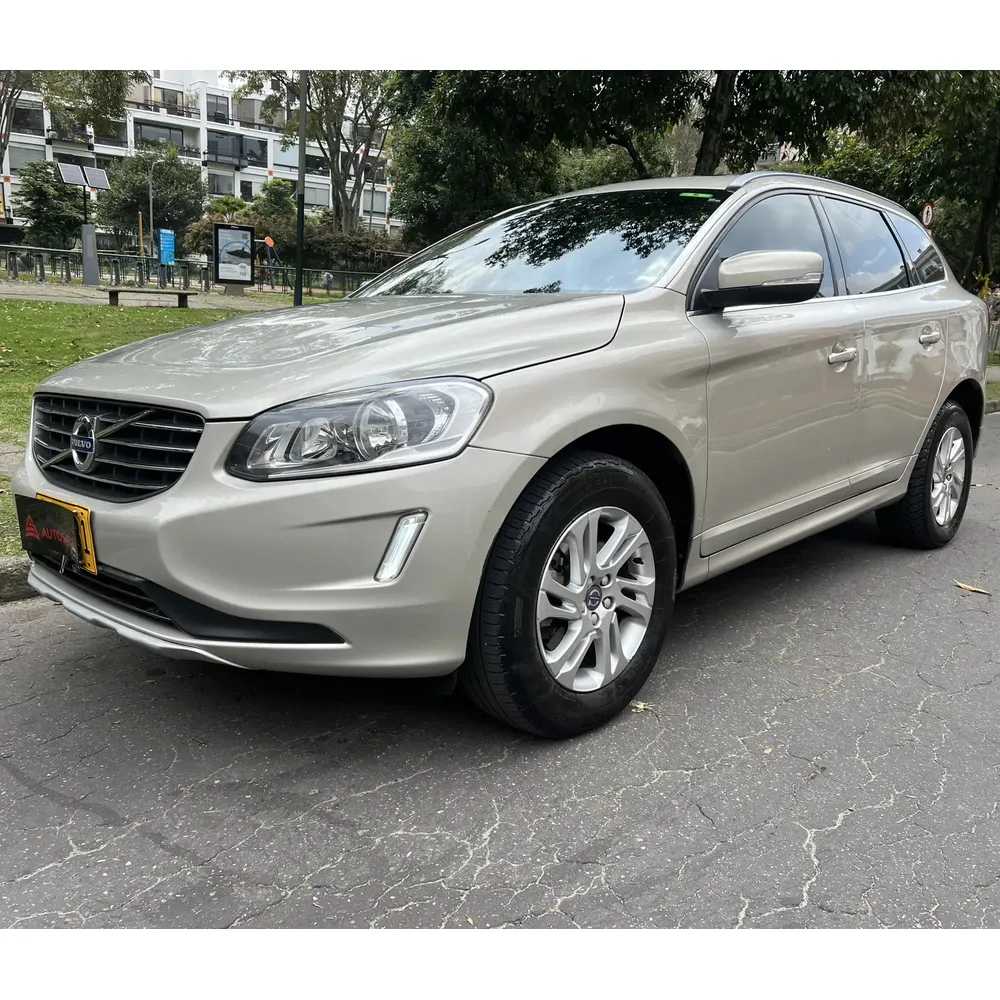 Volvo XC60 2016 Plateado Bogotá