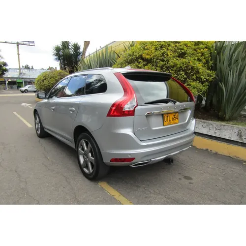 Volvo XC60 2015 Plateado Bogotá