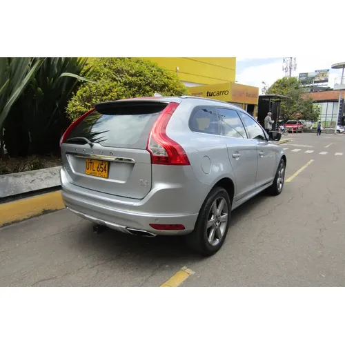 Volvo XC60 2015 Plateado Bogotá