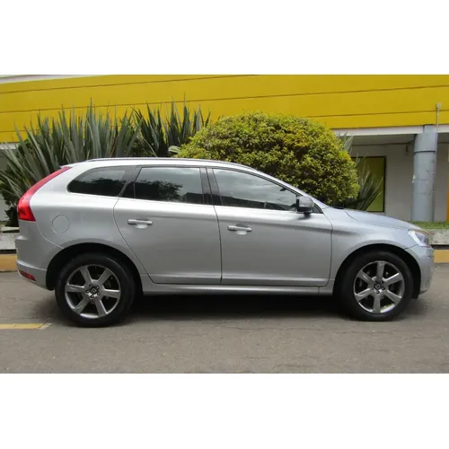 Volvo XC60 2015 Plateado Bogotá