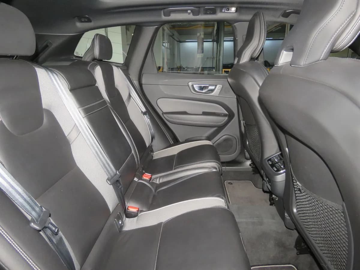 Volvo XC60 T5 AWD R-Design 2020 Plata