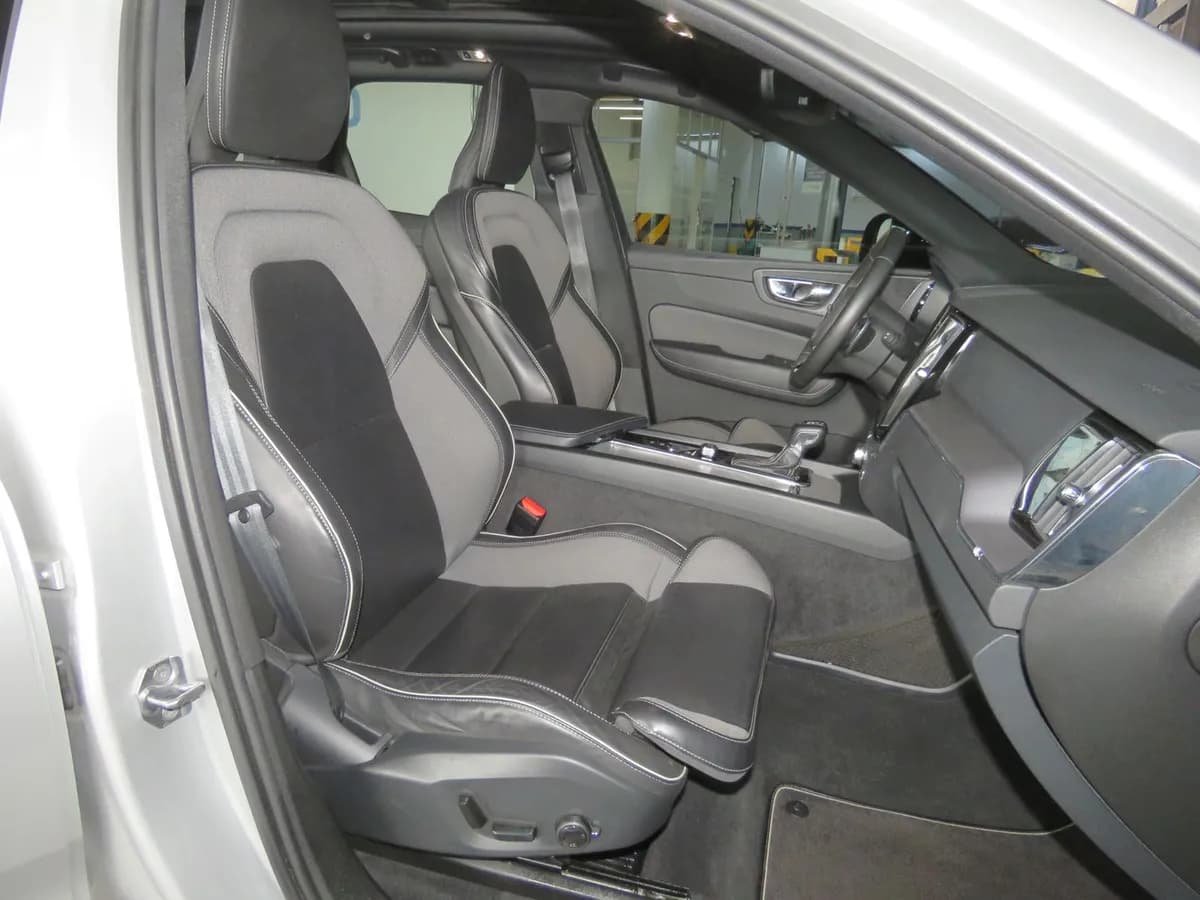 Volvo XC60 T5 AWD R-Design 2020 Plata