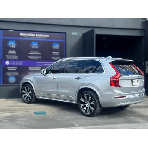 Volvo XC90 2022 Plateado Bogotá