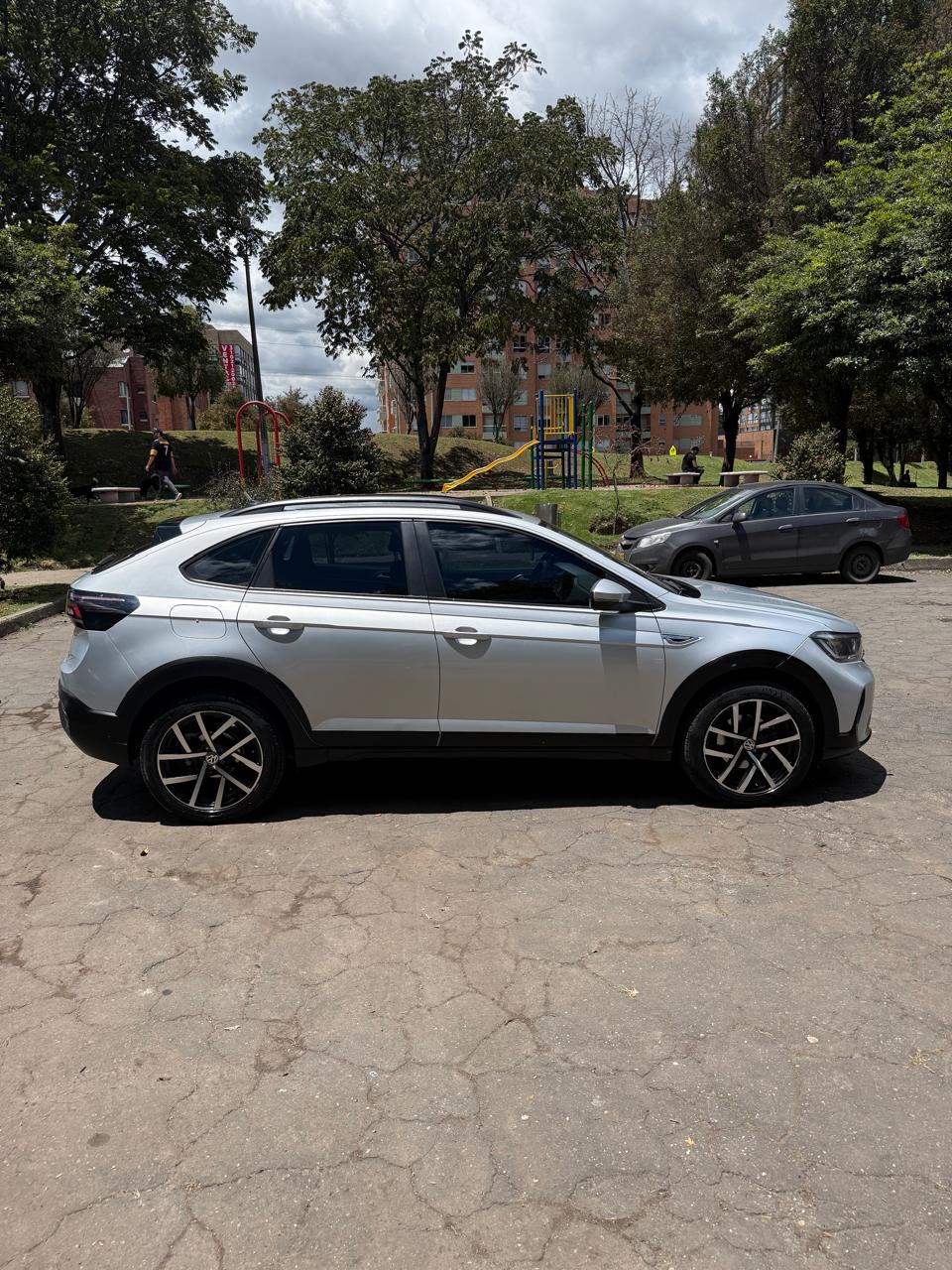 Volkswagen Nivus 2021 Gris Bogotá