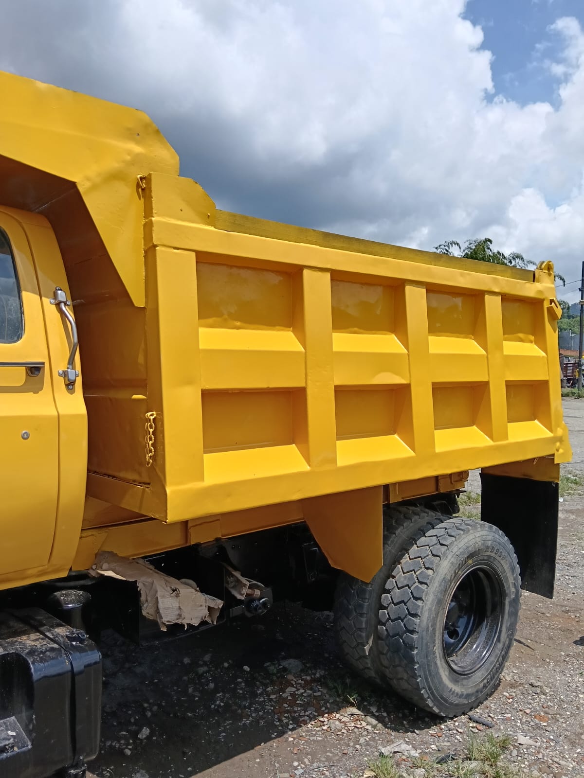 Chevrolet C 70 1985 Amarillo Pereira