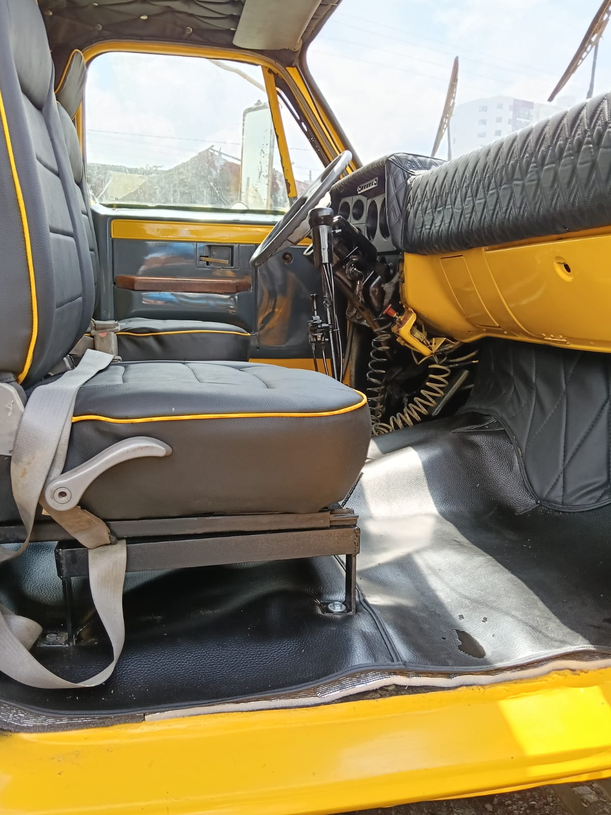 Chevrolet C 70 1985 Amarillo Pereira
