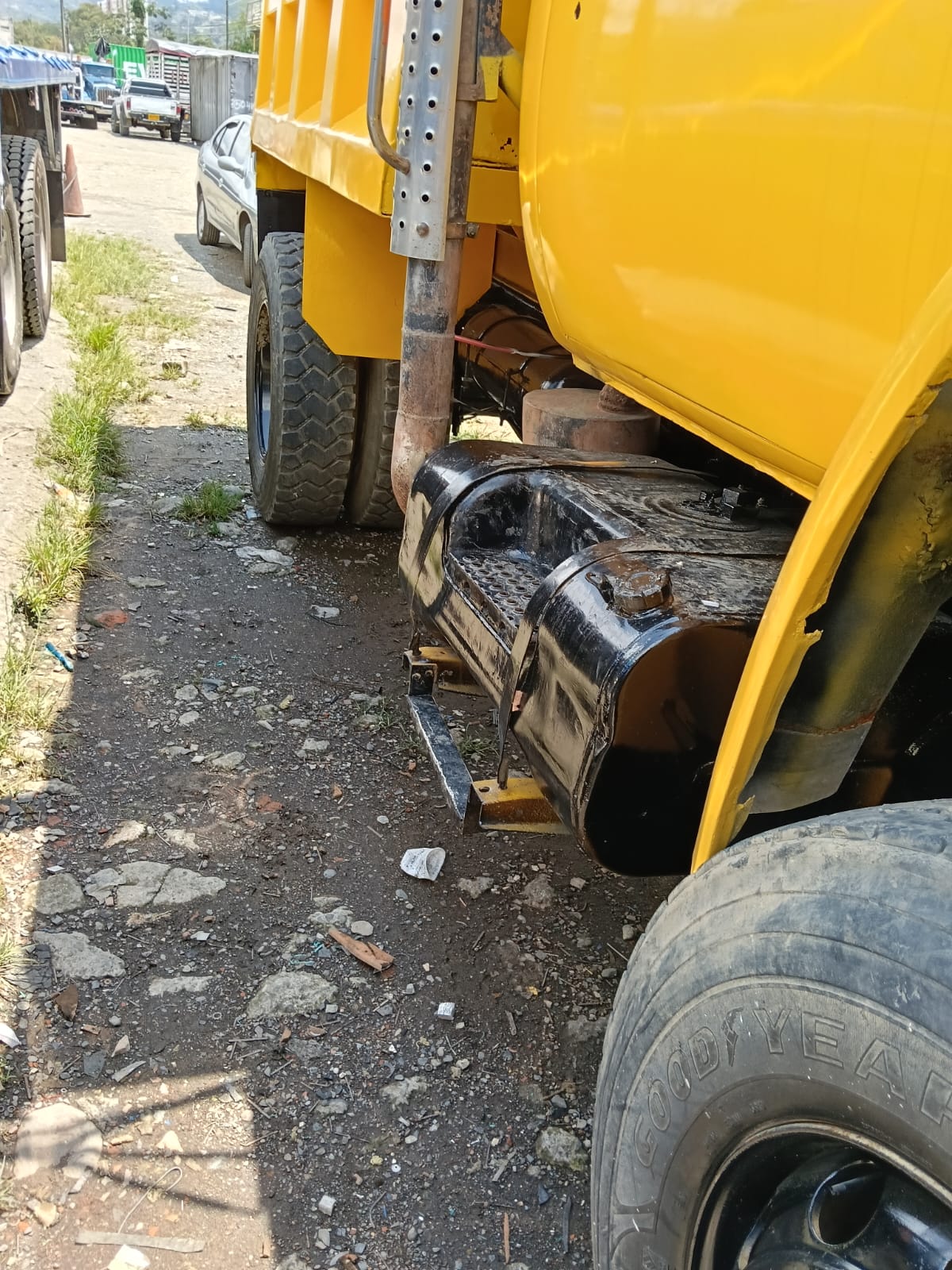 Chevrolet C 70 1985 Amarillo Pereira