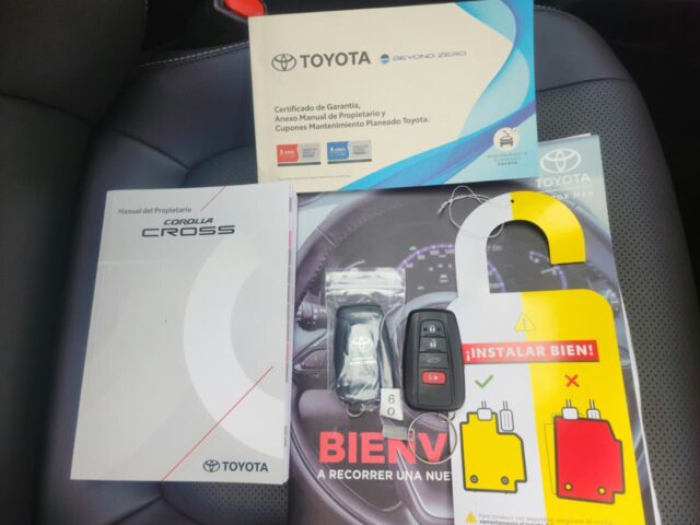 Toyota Corolla Cross 2026 Gris Floridablanca