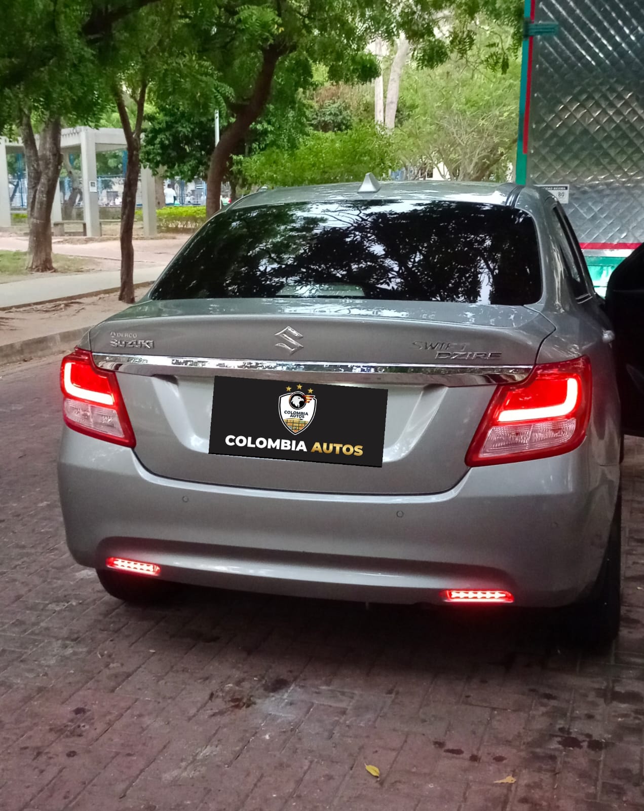 Suzuki Swift 2023 Gris Barranquilla